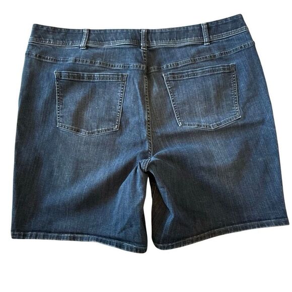 Lane Bryant High Rise Tighter Tummy Fit Bermuda Denim Jean Shorts Blue Size 26 - Picture 2 of 6